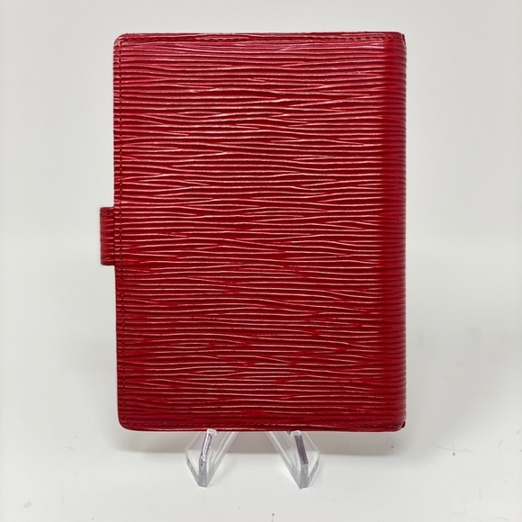 Louis Vuitton Red Epi Agenda 25LVA909 – Bagriculture Louis Vuitton Agenda Epi Red PM